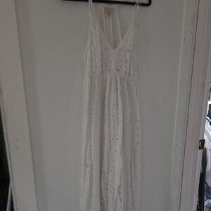 Elegant White Lace Dress